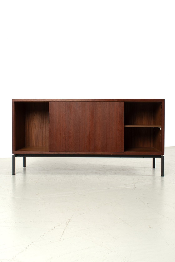 Image 1 of Elegante piccola credenza vintage 69521