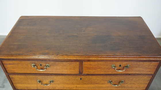 Image 1 of Oak Chest of Drawers With 5 Drawers