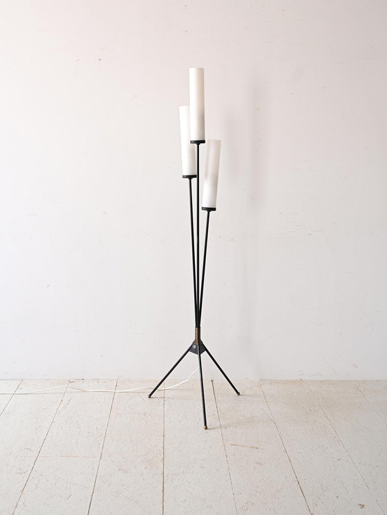 Image 1 of Lampada da terra vintage con tre luci in metallo nero