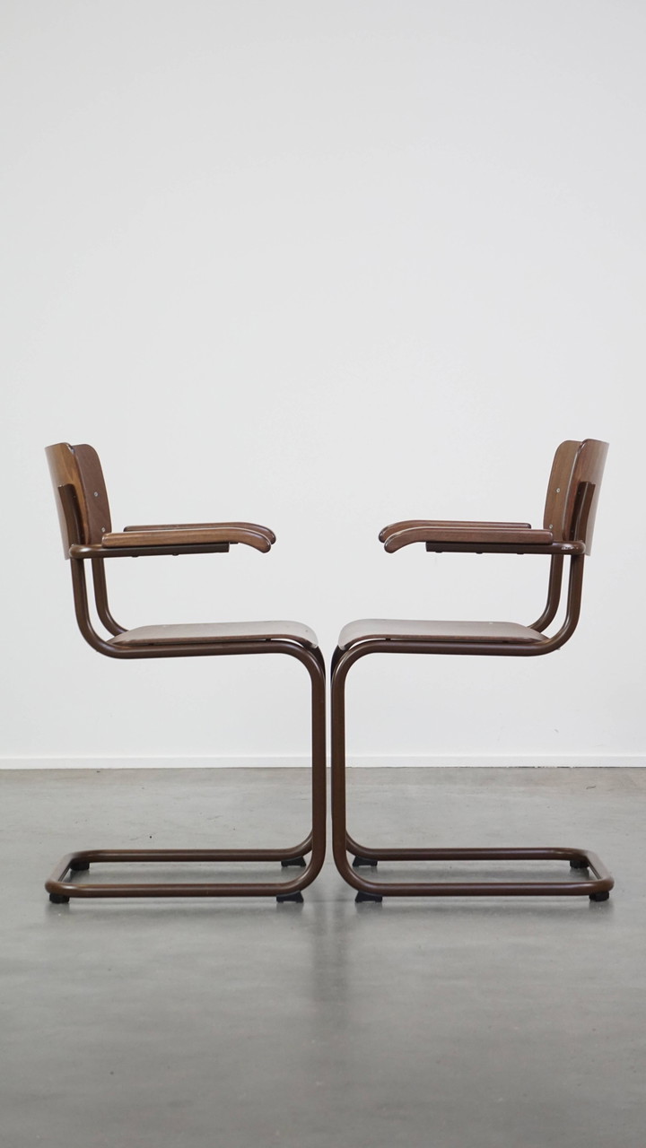 2 X Thonet Model S43 Dining Room/ Side Chair With Armrests | €710