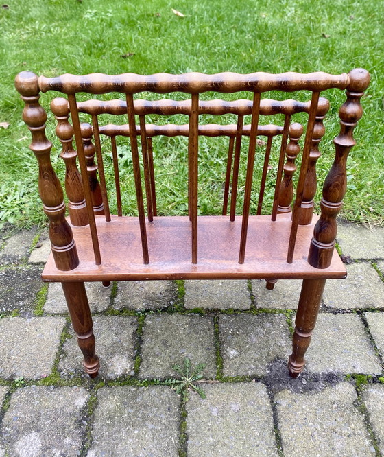 Image 1 of Portariviste in legno intagliato vintage Canterbury