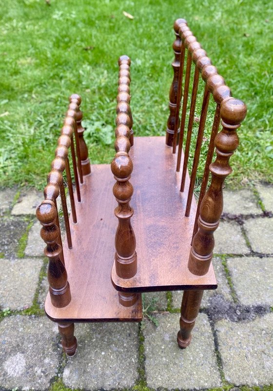 Image 1 of Portariviste in legno intagliato vintage Canterbury