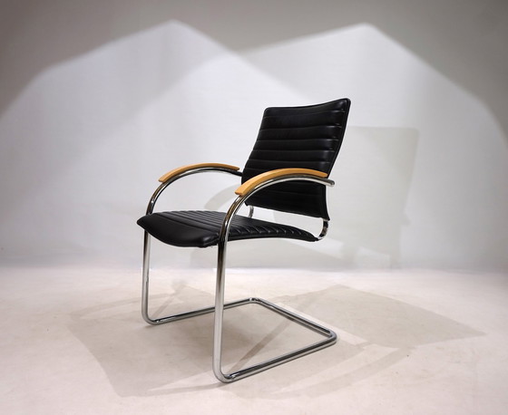 Image 1 of Chaise de salle à manger Thonet S74 en cuir par Josef Gorica, 1990