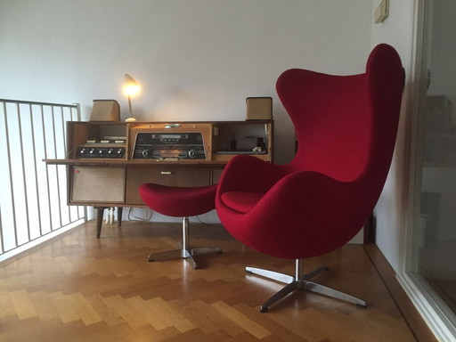 Philips F8X82A Luxury Radiogramophone Cabinet: 1959