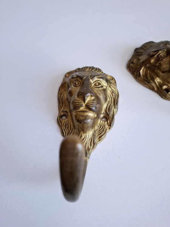 Image 1 of 3 ganci corti vintage a forma di leone in ottone