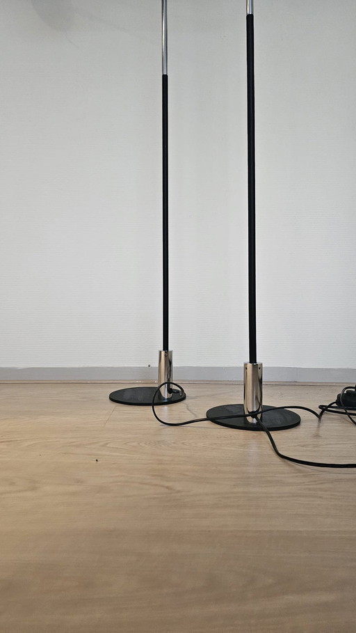 2X Vandeheg Floorlamp