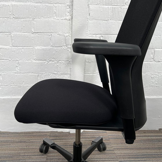 Image 1 of Hag Futu 1100 In Balance Ergonomic office chair