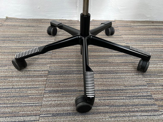 Image 1 of Hag Futu 1100 In Balance Ergonomic office chair