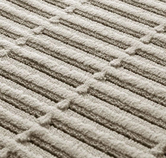 Image 1 of Leolux Valleys carpet 240 x 340