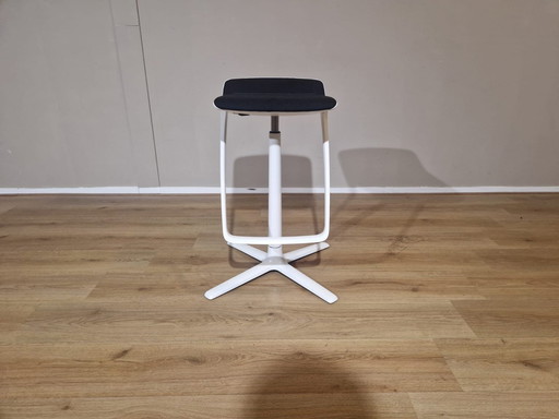 Interstuhl Kinetic Barstool Black White Adjustable Design Phoenix