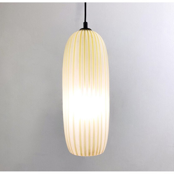 Image 1 of Lampada a sospensione vintage in vetro giallo, Italia 1960