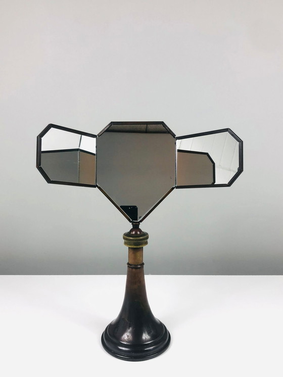 Image 1 of Shaving mirror, United Kingdom, 1920