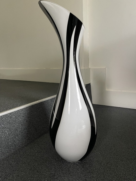 Image 1 of Vase Black White