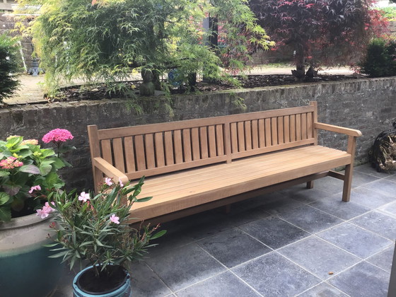 Image 1 of Solid oak garden bench/bench