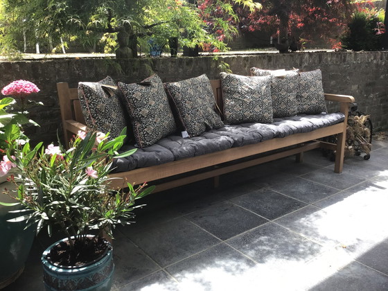 Image 1 of Solid oak garden bench/bench