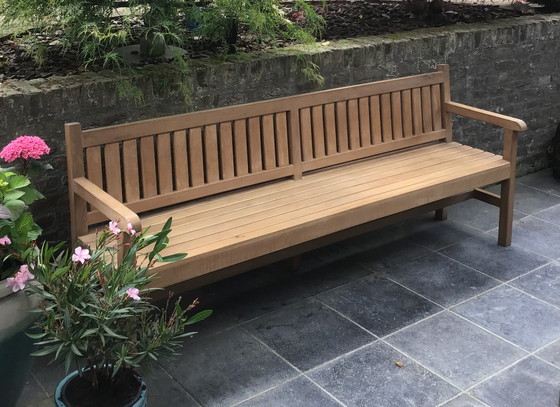 Image 1 of Solid oak garden bench/bench