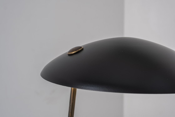 Image 1 of Exceptional Modernist floor lamp from the 1960s. 