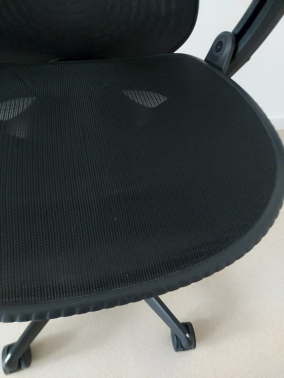 Image 1 of Chaise de bureau Herman Miller Mirra