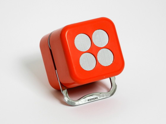 Image 1 of La leggendaria radio Orange Cube di Dario e Mario Bellini per Siemens del 1968 | Rk 501 Alpha 2 | Un classico del design realizz