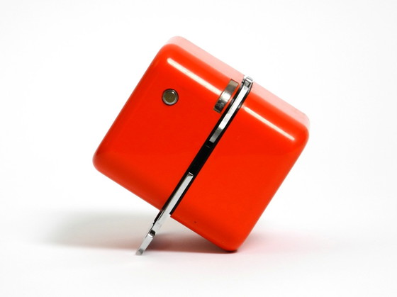 Image 1 of La leggendaria radio Orange Cube di Dario e Mario Bellini per Siemens del 1968 | Rk 501 Alpha 2 | Un classico del design realizz
