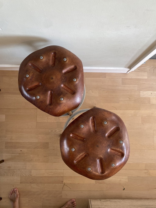 4x Vroonland Saddle Stool