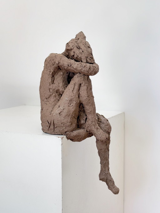 Yolande Ide- a sculpture of a naked woman