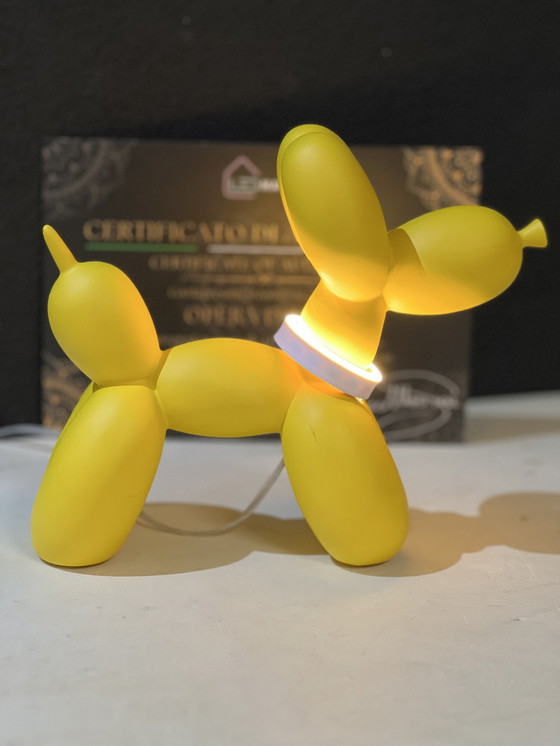 Image 1 of Lampada a LED con anello giallo a forma di palloncino per cani, decorazione per la casa