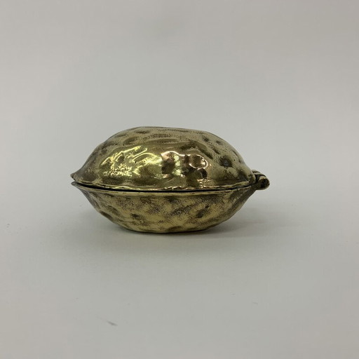 Schiaccianoci vintage in ottone a forma di noce, anni '70