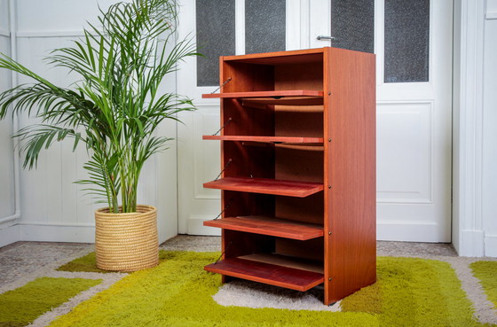 Image 1 of Vintage shoe cabinet