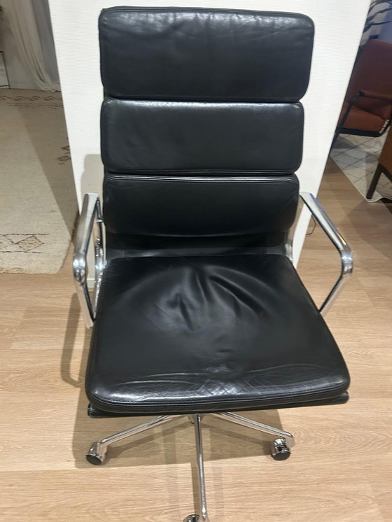 Image 1 of Charles & Ray Eames Ea219 Softpad Executive Chair For Vitra