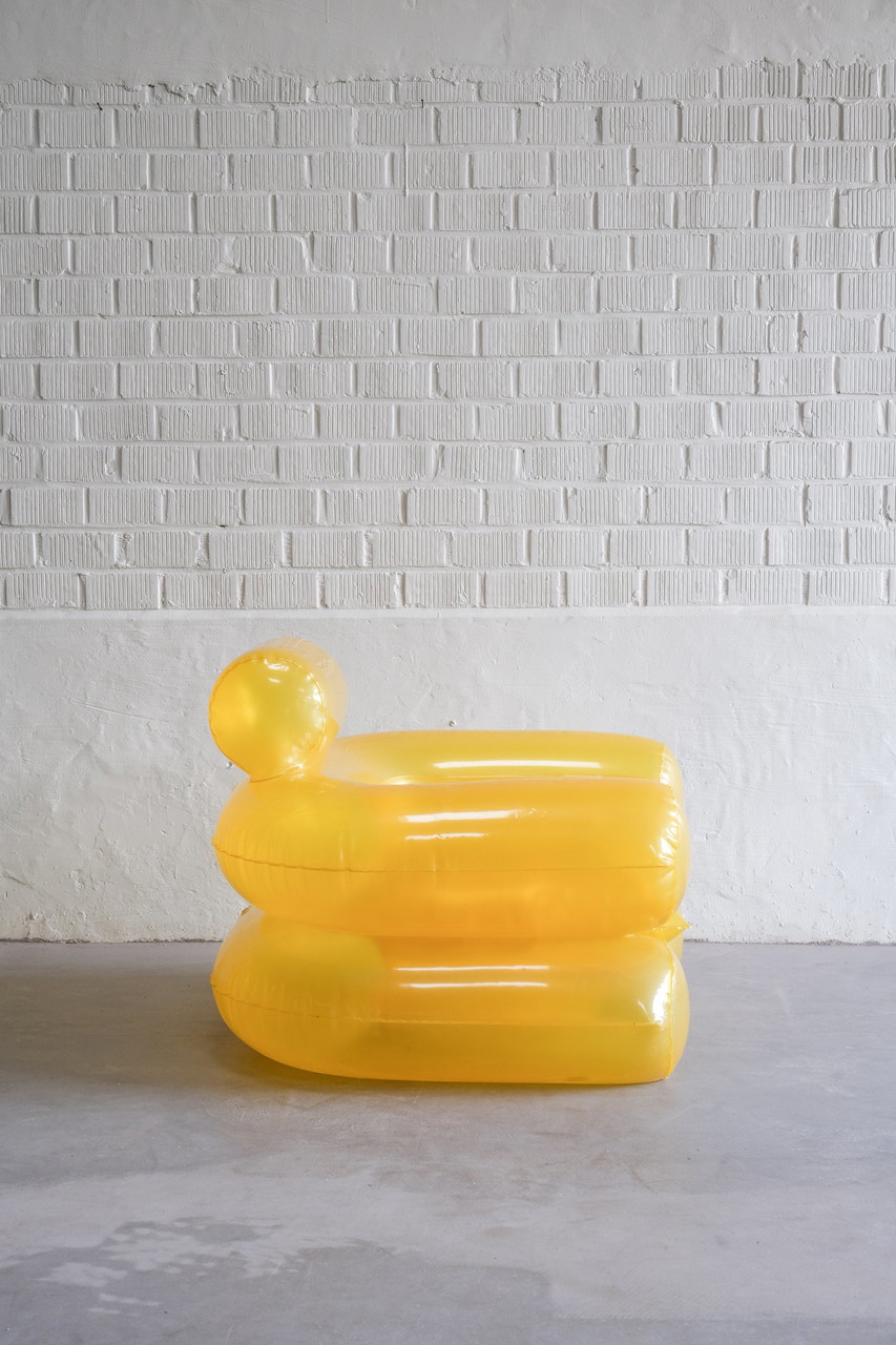 Zanotta 'Blow' inflatable chair by Jonathan de Pas €1,350 Whoppah