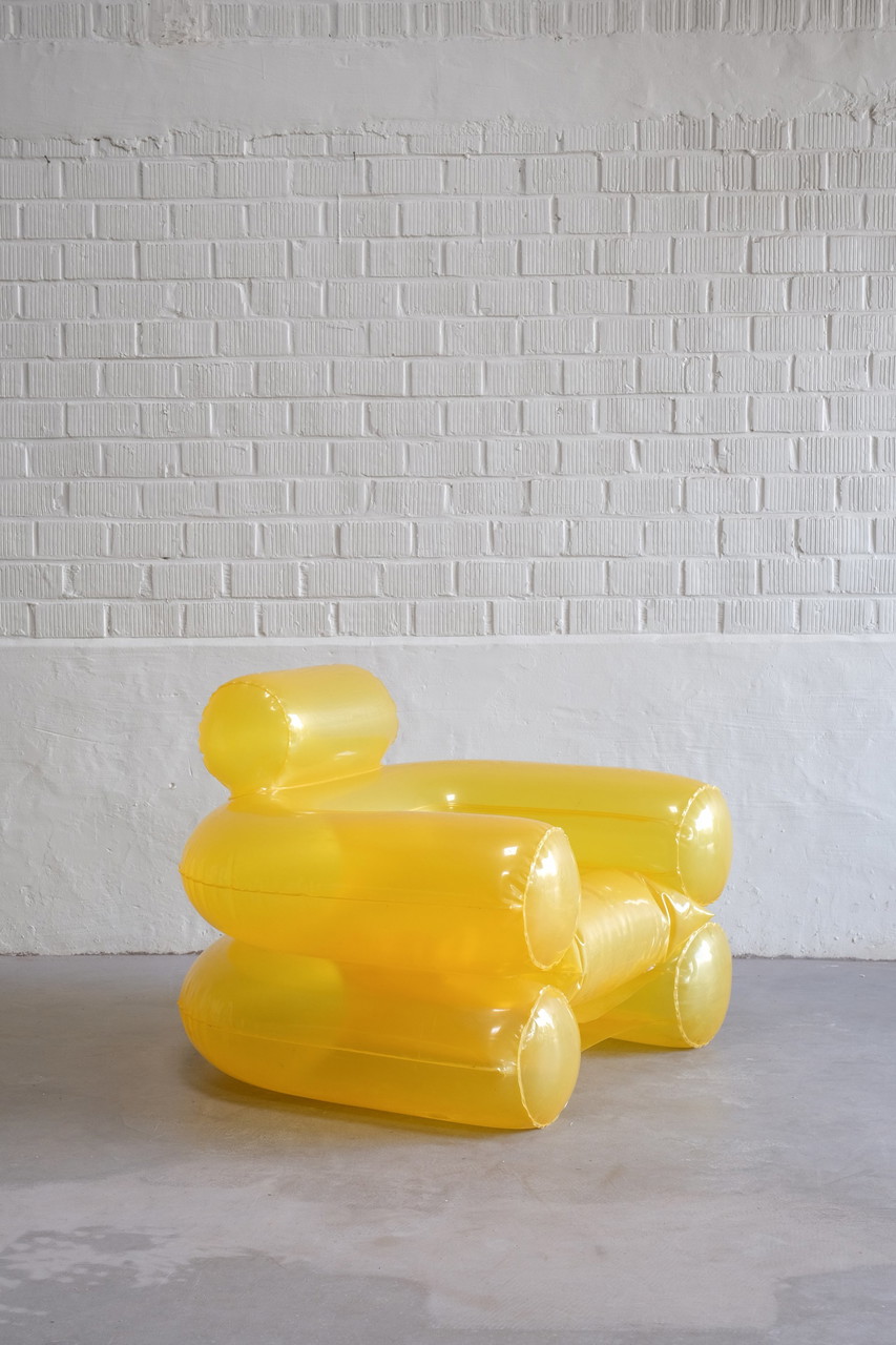 Zanotta 'Blow' inflatable chair by Jonathan de Pas €1,350 Whoppah