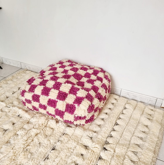 Image 1 of Berber cushion