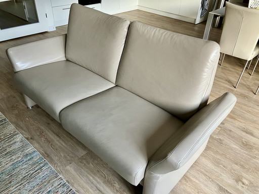 Beautiful Leather 2.5-Seater Sofa, Brand Prominent