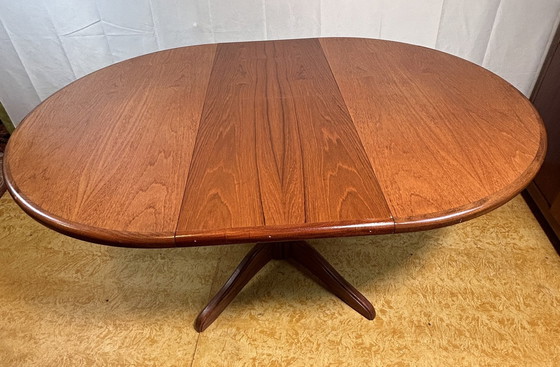 Image 1 of Mid Century Retro Vintage Teak Round Extending Dining Table By Gplan 1970