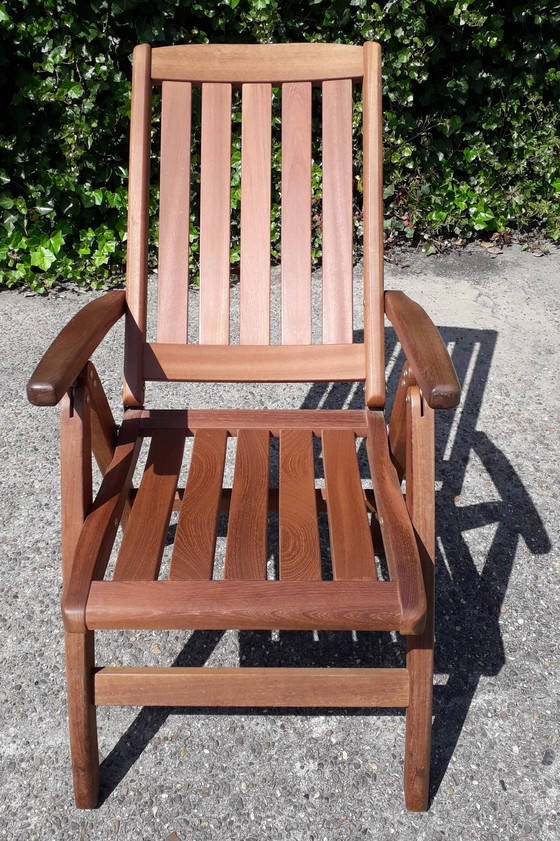 Image 1 of 1 Johns Garden Furniture stand-up chair, folding