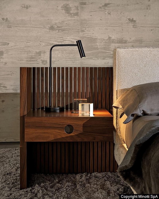 Image 1 of Minotti Brasilia Bed Palisander Showcase