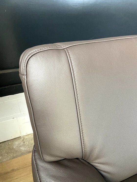 Image 1 of Leather sofa