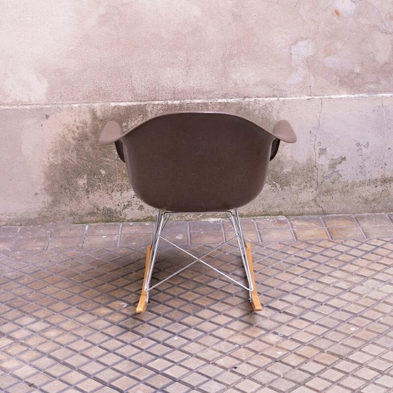 Image 1 of Seal Brown vintage rocking chair by Charles and Ray Eames for Mobilier International, 1970