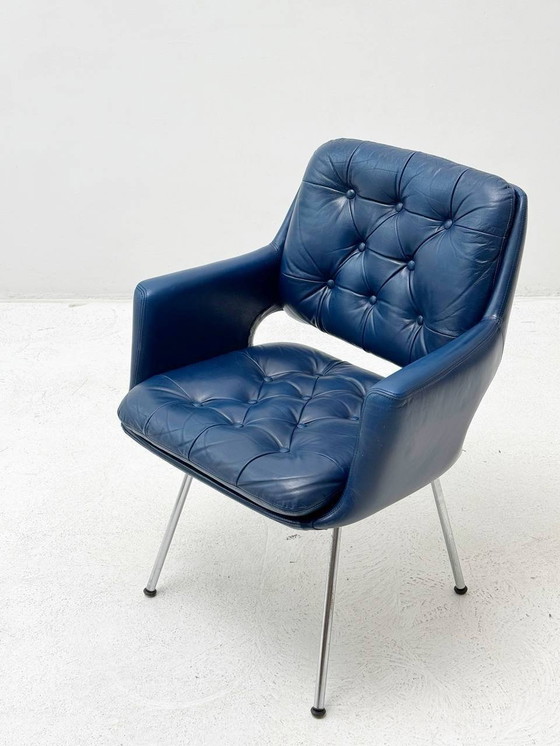 Image 1 of Set of 6: Swiss Mid - Century Chairs in Blue Leather with Velcro Cushions, 1960s