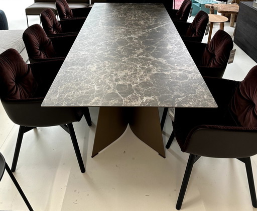 Magesse Dining Table