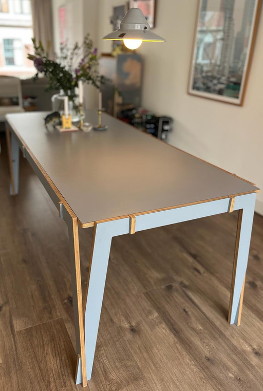 Kilo Amsterdam table gray