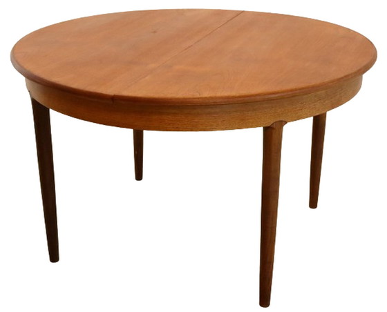 Image 1 of Table de salle à manger ronde extensible 'Cheetham' vintage