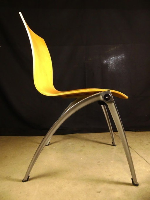 Artifort Zeno Chair