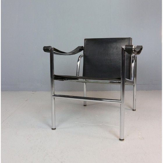 Image 1 of Vintage LC1 armchair in black leather and chrome steel by Le Corbusier for Cassina, Italy 1970