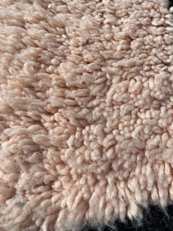 Image 1 of Tapis berbère marocain en laine colorée