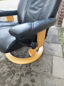 Fauteuil inclinable Stressless avec pouf