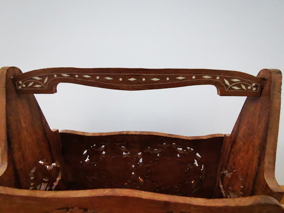 Image 1 of Portariviste, anni '70. India, intagliato a mano con intarsi