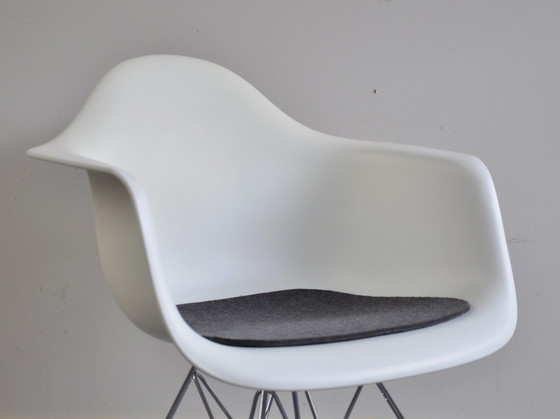 Image 1 of Vitra Eames DAR Armchair with loose cushion