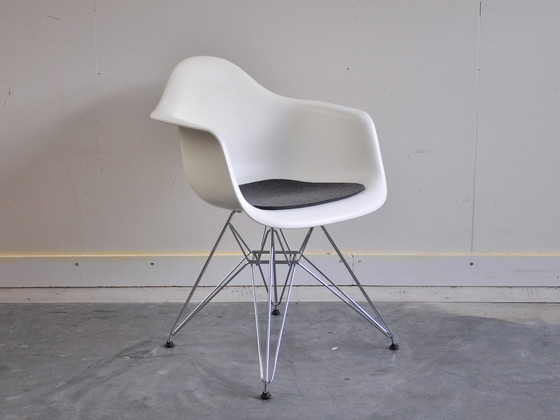 Image 1 of Vitra Eames DAR Armchair with loose cushion